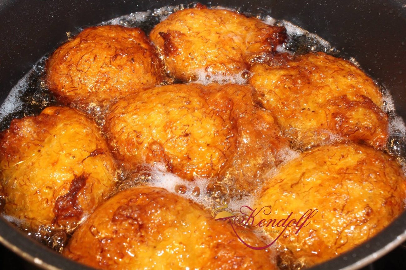 Kakro/Kaklo: Spicy Plantain Fritters